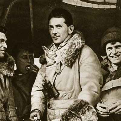 Héroe del dirigible de una historia emocionante de English Photographer